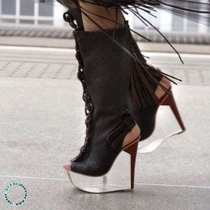 Meet your Posher, Cortney